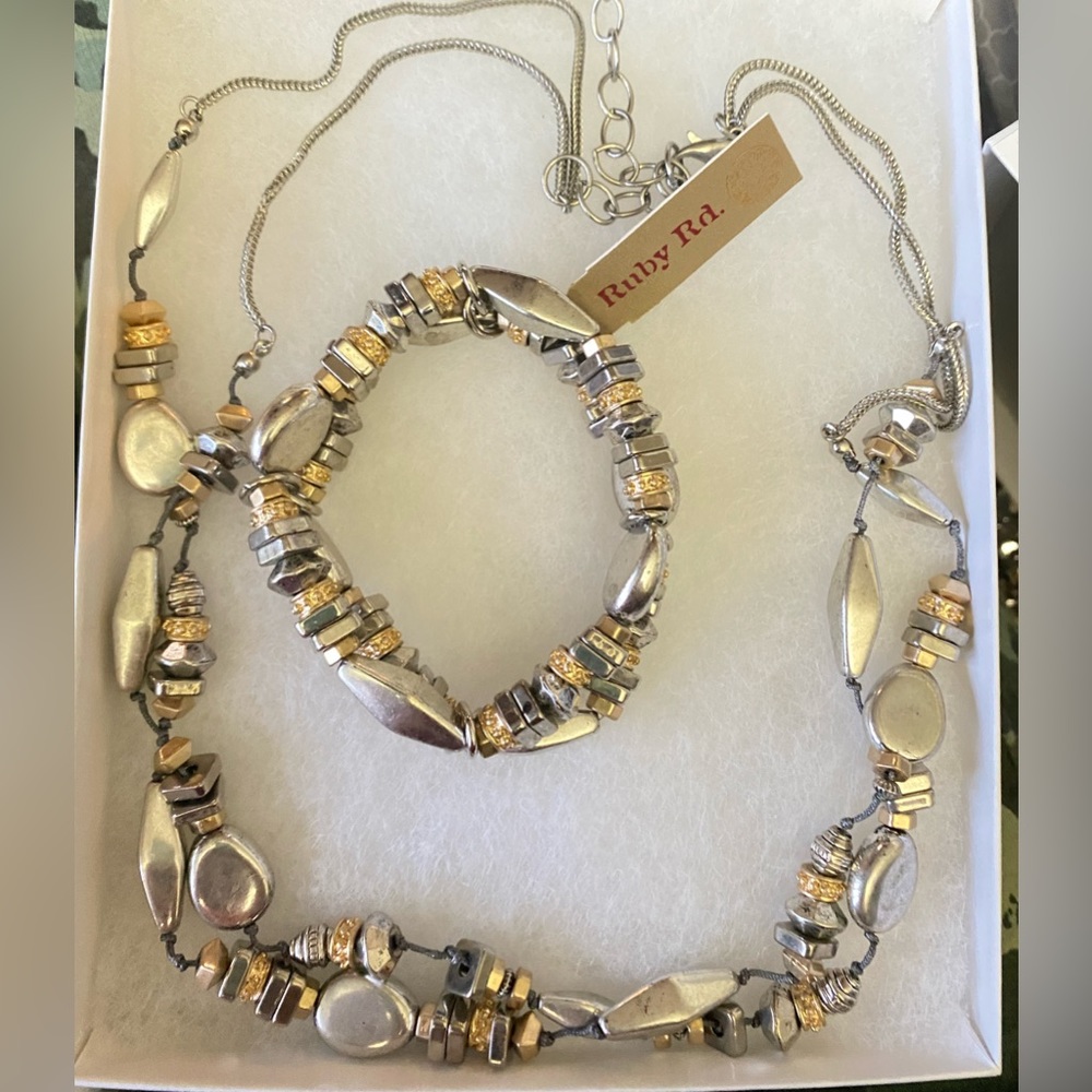 Ruby Road mixed metal necklace and bracelet set NWT